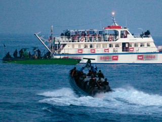 rt_israel_flotilla_02_100601_mn.jpg
